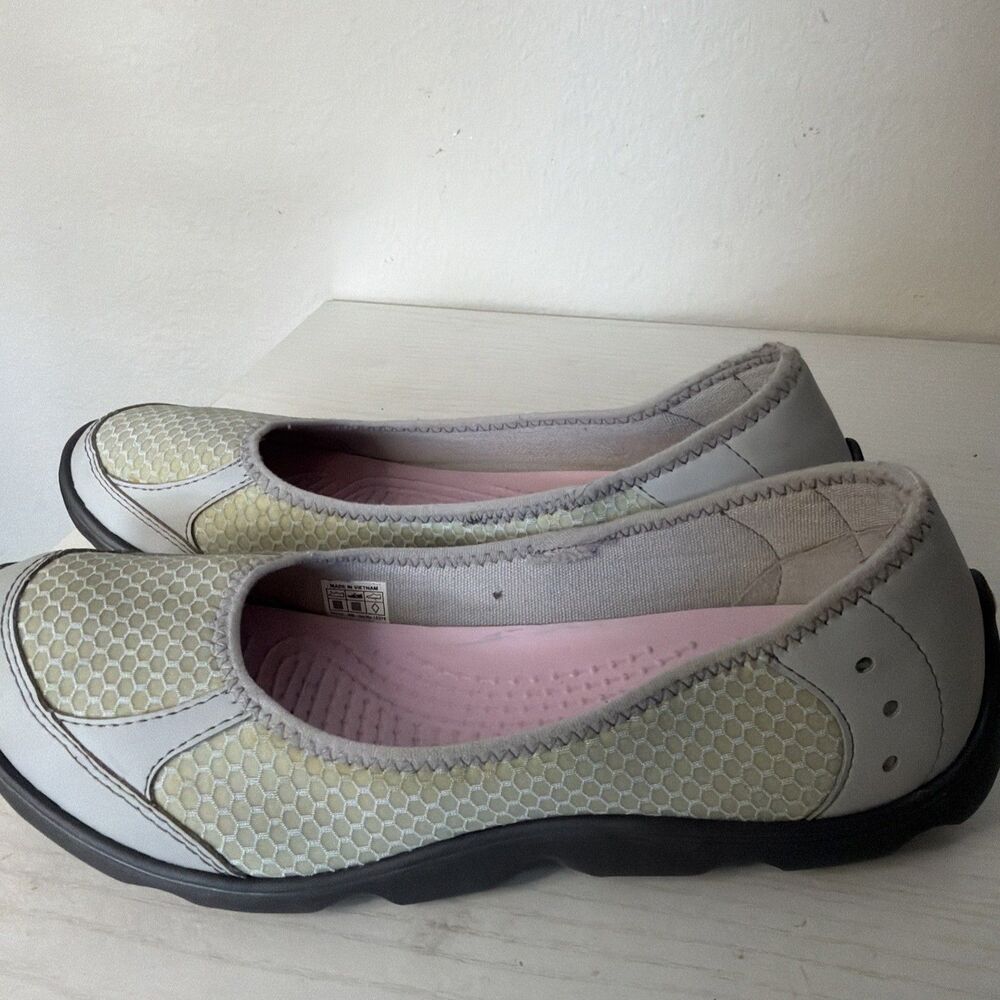 Crocs Duet Busy Day Light Grey Ballet Flats Slip On Comfort Shoe Size 9 Walking - Picture 5 of 8